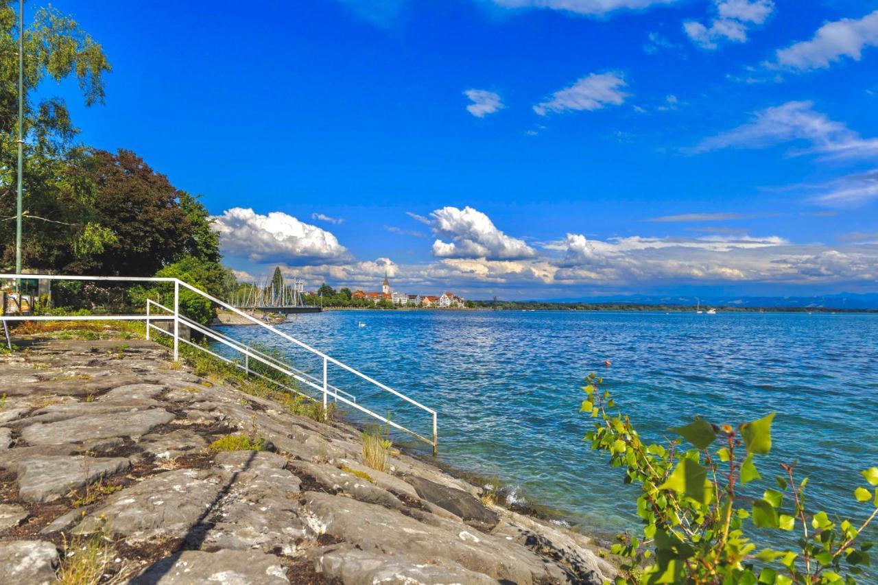 Auszeit Apartment Lakeside Mit Privatstrand Friedrichshafen Luaran gambar