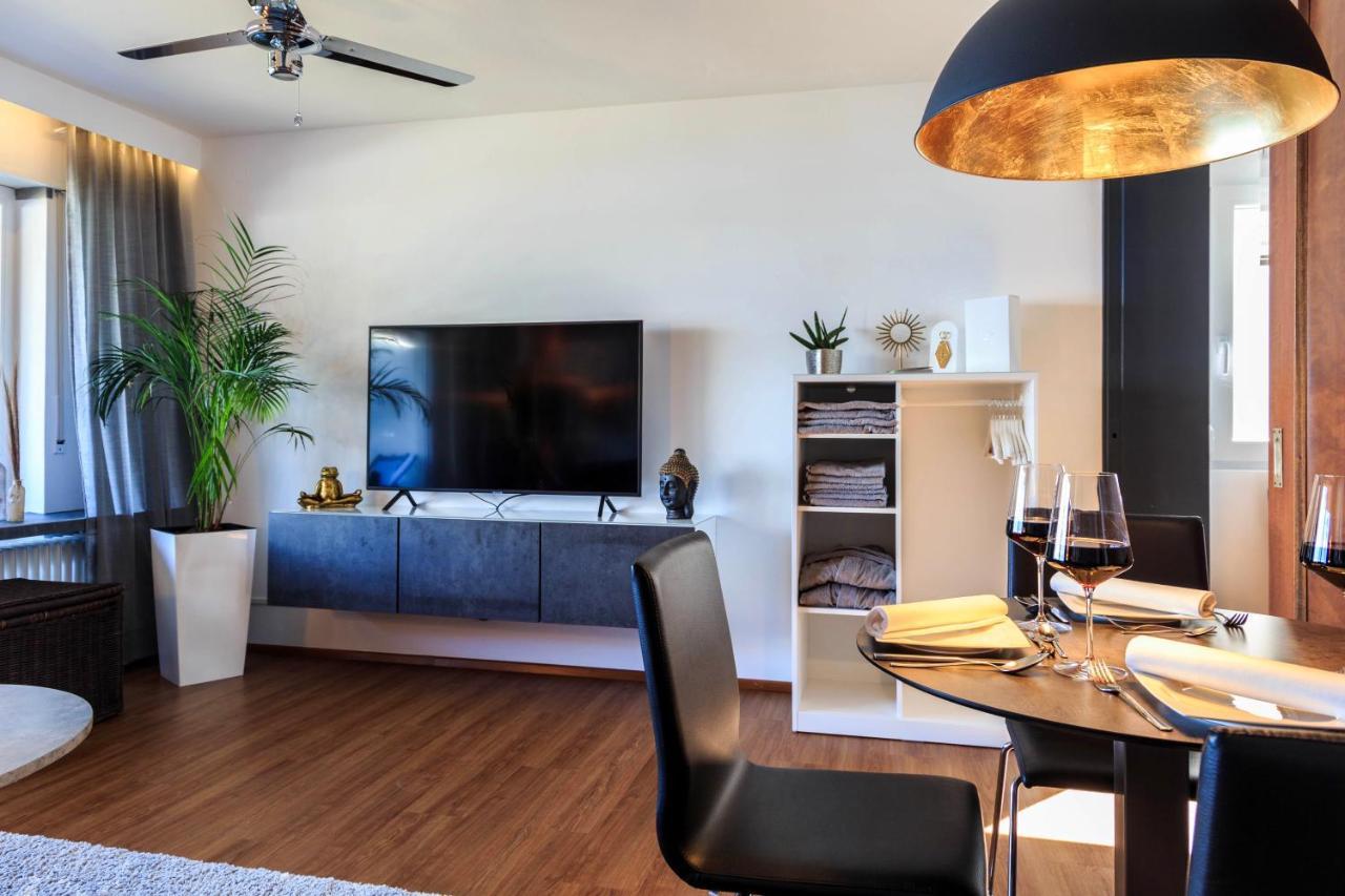 Auszeit Apartment Lakeside Mit Privatstrand Friedrichshafen Luaran gambar